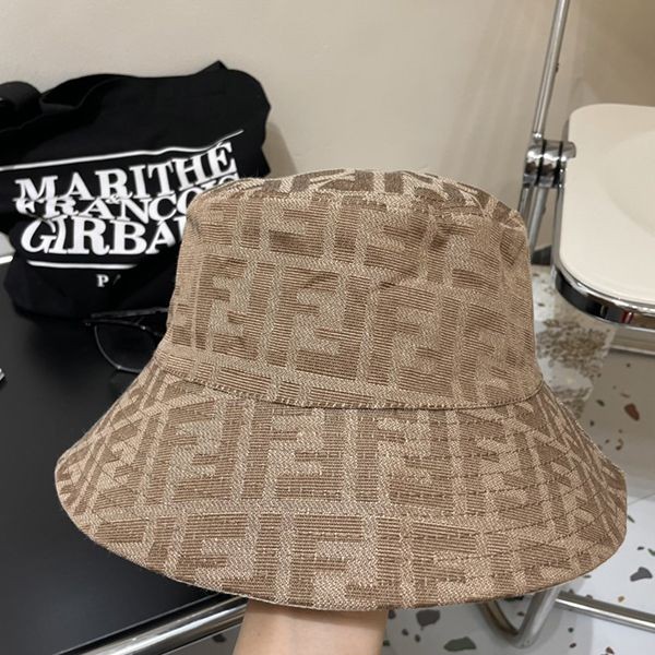 目を惹く逸品！フェンディ リバーシブル バケットハット 偽物 feu35978